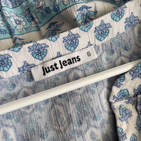 S- Australian Just Jeans Brand White and Blue Flowy Striped Design Blouse - Picture 6 of 6